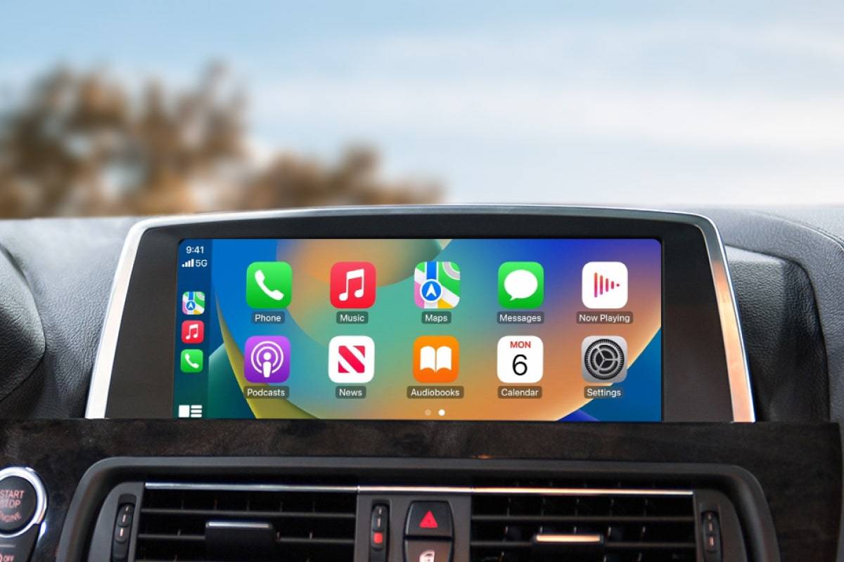 Apple CarPlay at New Cool City